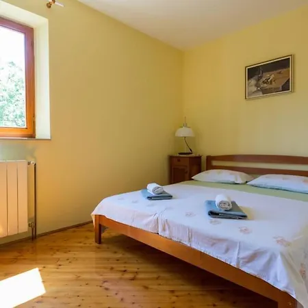 Sleep & Fly Apartment