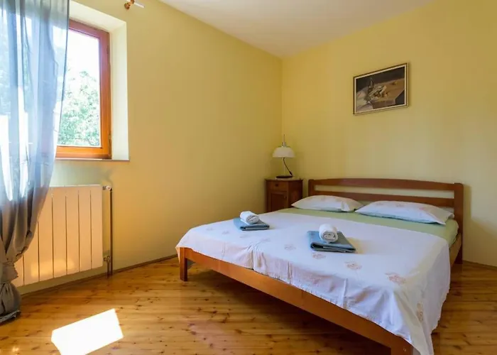 Sleep & Fly Apartment